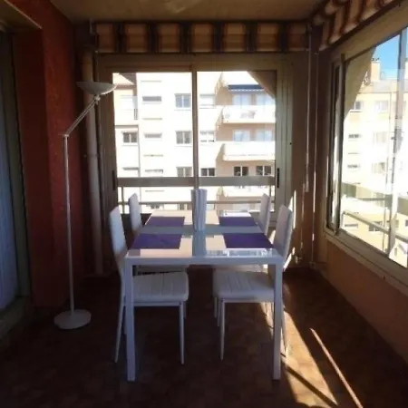 Studio Hyeres, 1 Piece, 4 Personnes - Fr-1-335-57 Apartament