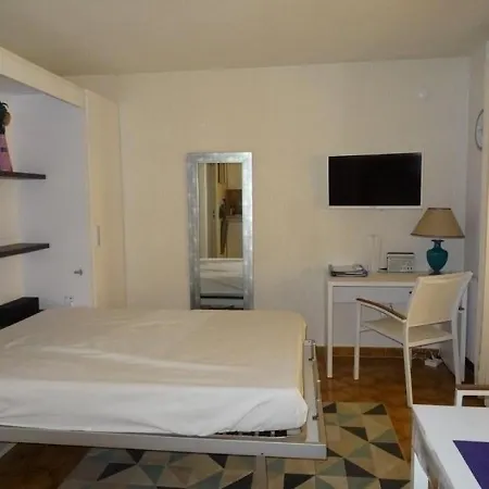 Apartament Studio Hyeres, 1 Piece, 4 Personnes - Fr-1-335-57